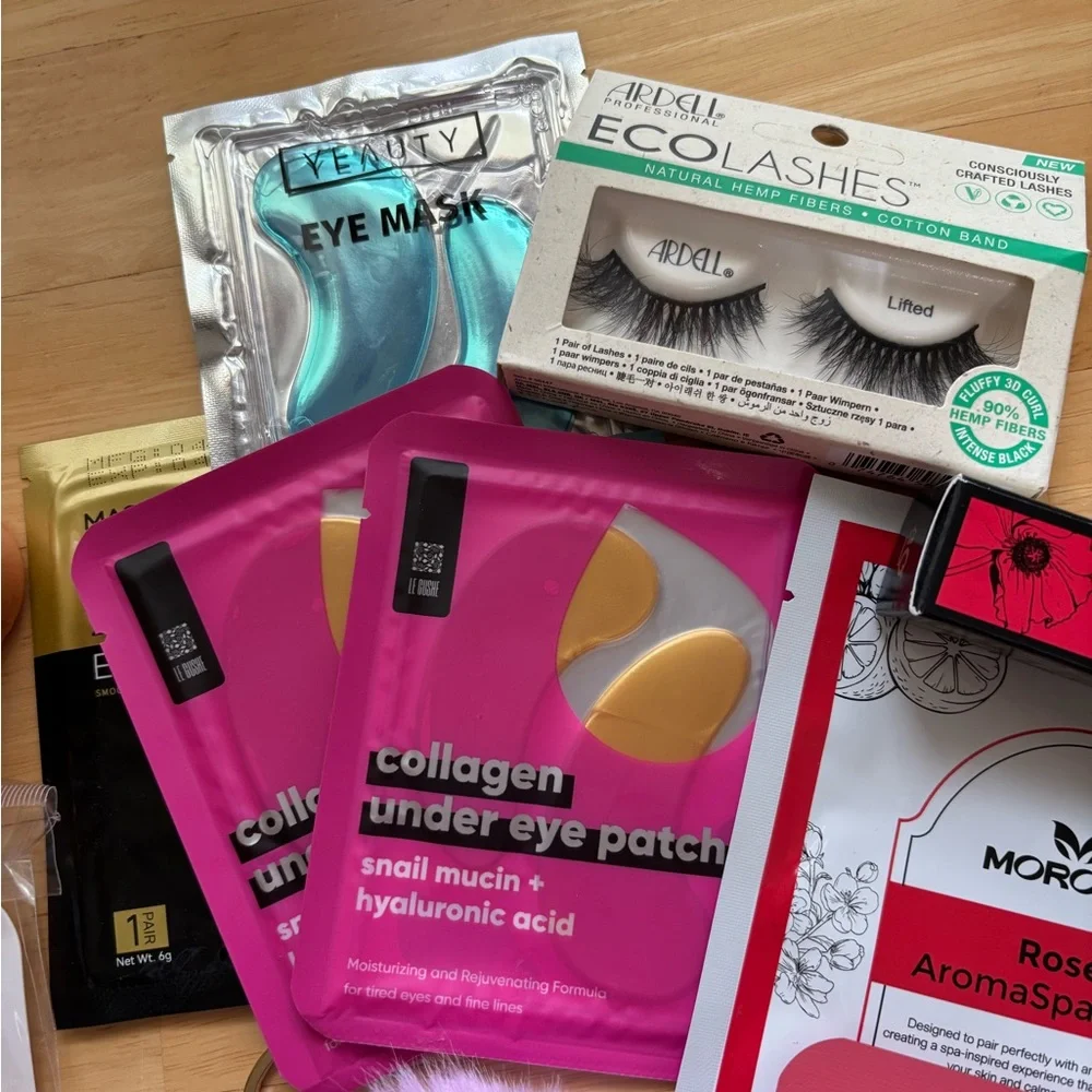 Assorted Beauty and Accessory Set - Picture 7 of 13